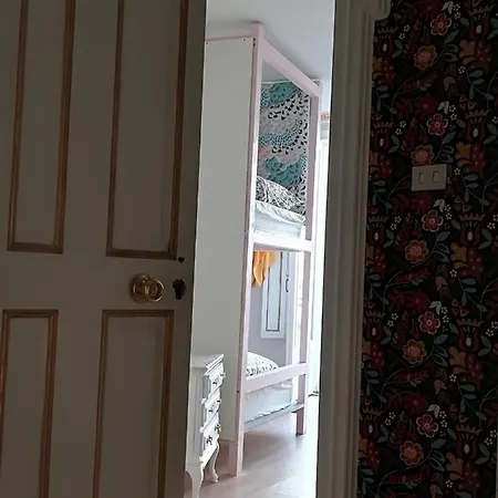 ベッド・アンド・ブレックファスト International Lapplandia B&b.